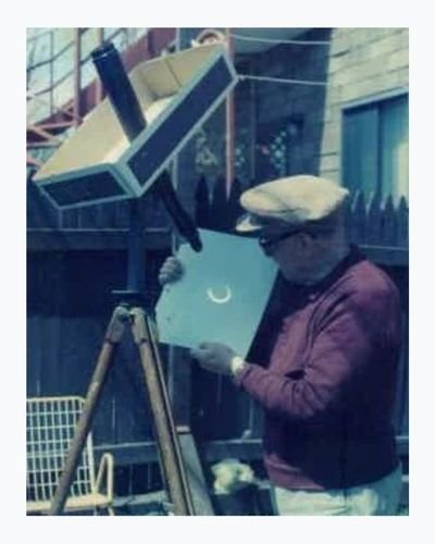 Víctor Antolín Estremadoyro Robles