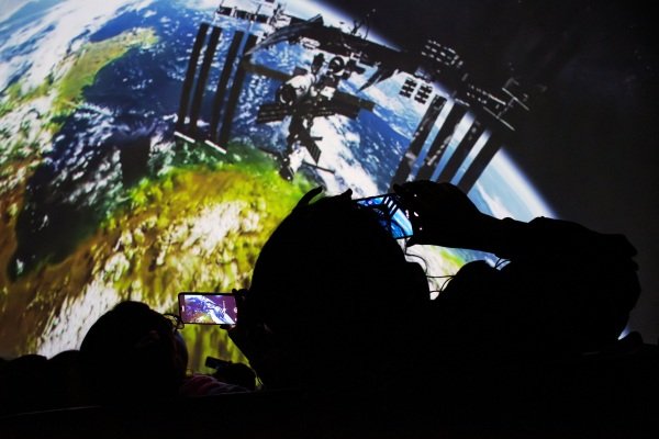 Proyección fulldome 360° en el Planetario de Lima